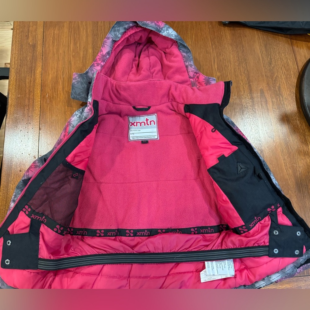 XMTN Girl size small (6-8) winter snow jacket